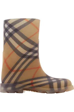 Burberry Low Boot Fashionable Style
