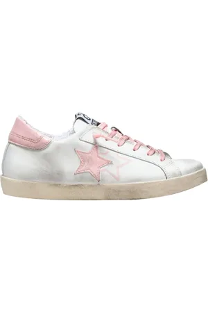 2STAR Low Top Leather Trainers