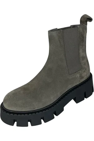 Copenhagen Shoes Suede Boots with Stretch Inserts