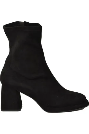 Emanuélle vee Stylish Boot with Rubber Sole