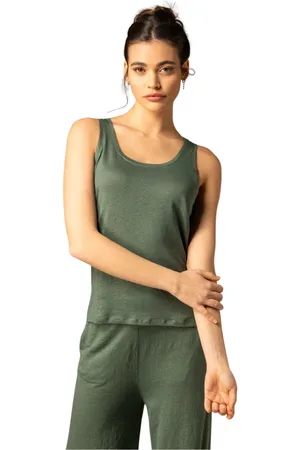 Majestic Sleeveless Tops, female, , L, Stretch U-Neck Tank Top