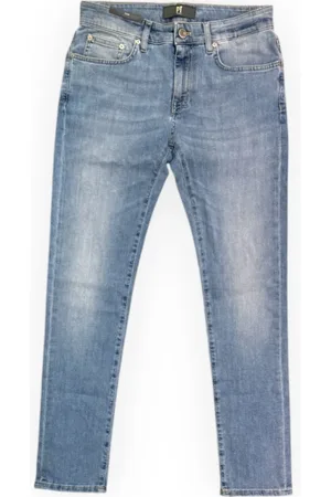 PT01 Swing Jeans for a Stylish Look