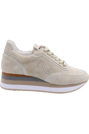 Nathan-Baume Sneakers female