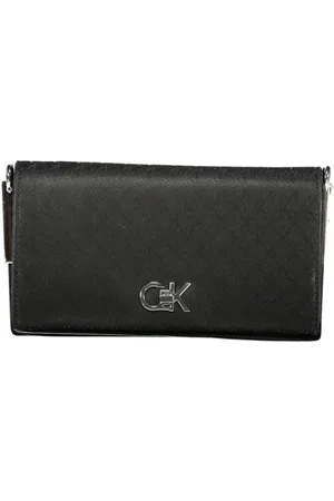 Calvin Klein Chic Shoulder Bag with Spacious Compartments
