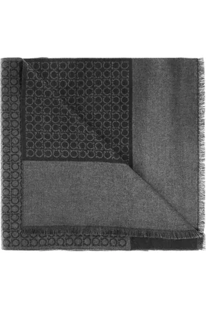 Salvatore Ferragamo Winter Scarves, male, , ONE SIZE, Logo scarf