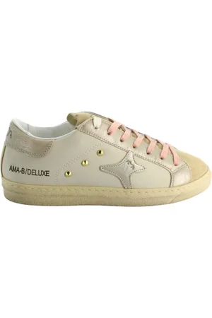 Ama Brand Sneaker Model 4011