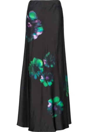 Pinko Stylish Skirts for Every Occasion
