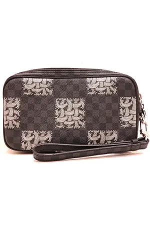 LOUIS VUITTON Pre-owned Canvas clutches