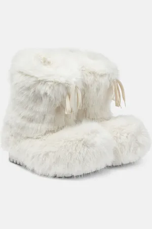 Balenciaga Alaska faux fur snow boots