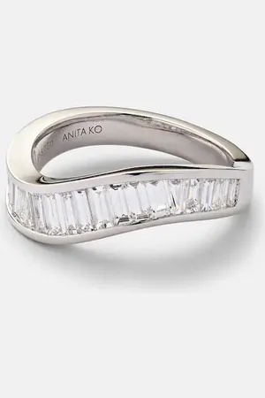 Anita Wave 18kt white gold ring with diamonds