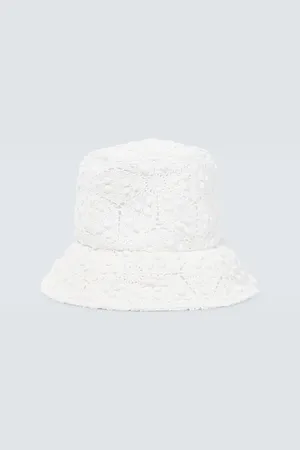 Comme des Garçons Crochet bucket hat