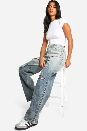 Boohoo Womens Petite Basics Ripped Knee Boyfriend Jeans - - 6