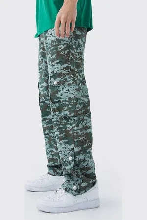 Boohoo Straight Leg 3d Multi Cargo Camo Trouser - - 30