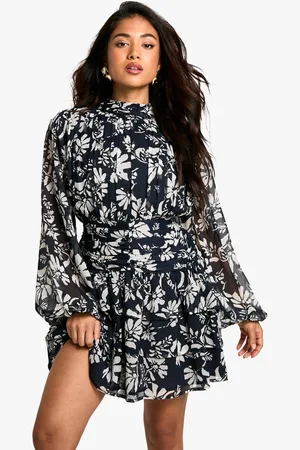 Boohoo Womens Petite Mono Floral High Neck Skater Dress - - 10