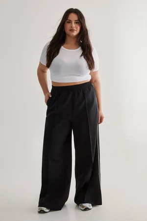 NASTY GAL Womens Plus Tailored Contrast Piped Joggers - - 18