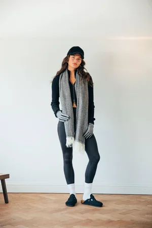 SVNX Womens Herringbone Tassle Scarf In and White - One Size