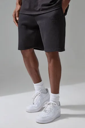 Boohoo Man Active Training Dept Oversized 7inch Embossed Short - - XS