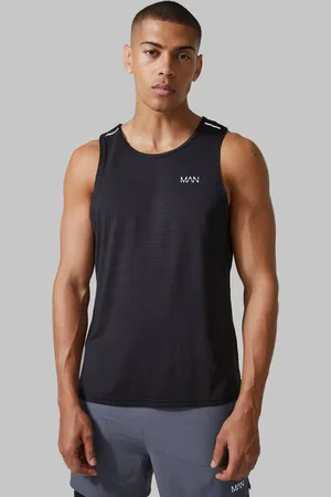 Boohoo Man Active Engineered Performance Regular Fit Vest - - L