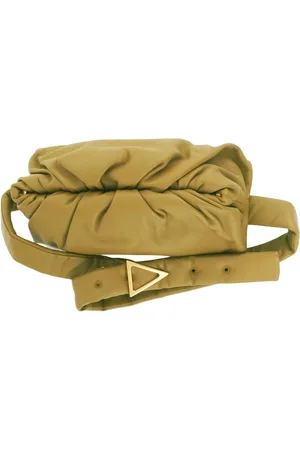Bottega Veneta Preloved Leather Pouch with Metal Fittings and Minimal Wear Unisex - One Size