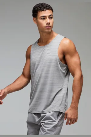Boohoo Man Active Engineered Performance Regular Fit Vest - - XS