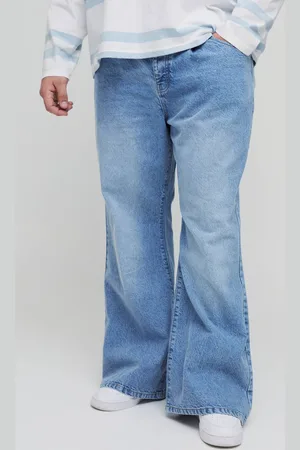 Boohoo Plus Pleat Front Relaxed Flared Jeans - - 40