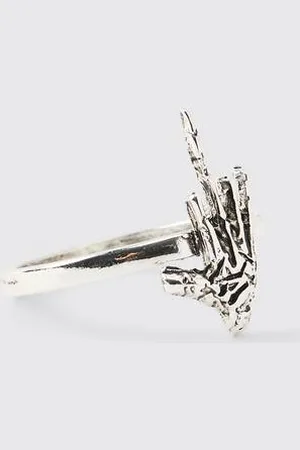 Boohoo Skeleton Hand Ring - - M/L