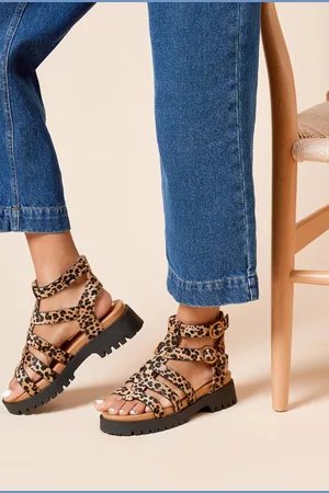 Dorothy Perkins Womens Faith: Larchlyn Leopard Print Faux Suede T Bar Chunky Sandals - - 7