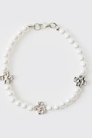 Boohoo Pearl Bracelet with Cross Charms - - One Size