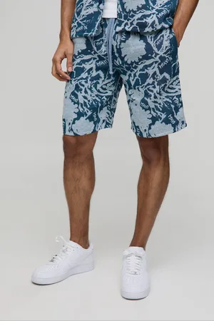 Boohoo Relaxed Fit Abstract Tapestry Short - - M