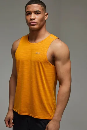 Boohoo Man Active Engineered Performance Regular Fit Vest - - M