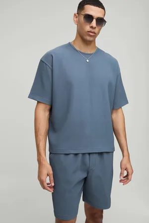 Boohoo Oversized Boxy Pleated T-Shirt and Relaxed Fit Mid-Length Short Set - - XS