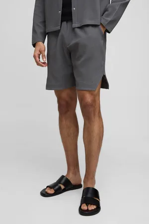Boohoo Relaxed Fit Runner Hem Pleated Short - - XS