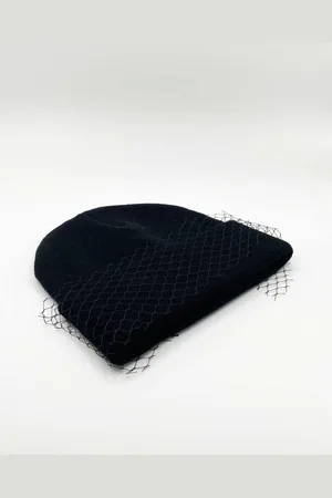 SVNX Womens Knitted Beanie With Veil - - One Size