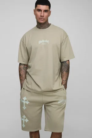 Boohoo Tall Oversized Worldwide Cross PrintT-Shirt & Short Set - - L