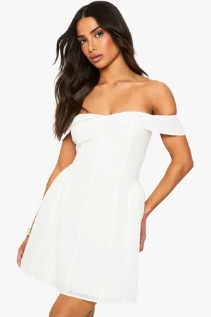 Boohoo Womens Petite Broderie Structured Skater Dress - - 8