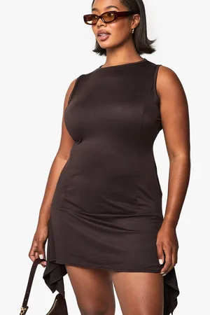 Boohoo Womens PLUS SUPERSOFT HANKY HEM SHIFT DRESS - - 26