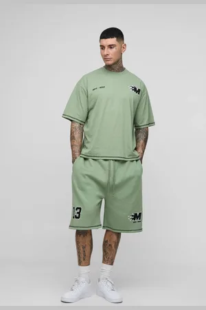 Boohoo Tall Oversized Boxy Applique 13 Print T-Shirt & Short Set - - M
