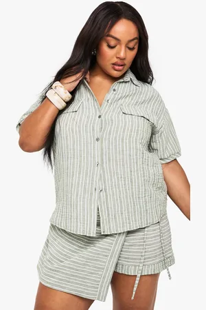 Boohoo Womens PLUS SHORT SLEEVE POCKET SHIRT - - 18