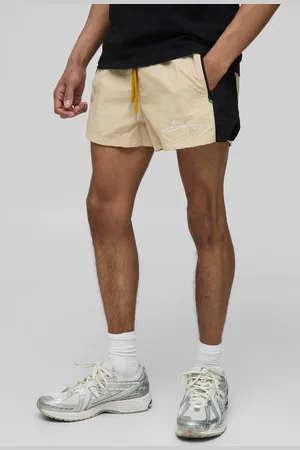 Boohoo Elasticated Waist Crinkle Nylon Embroidery Fighter Shorts - - L