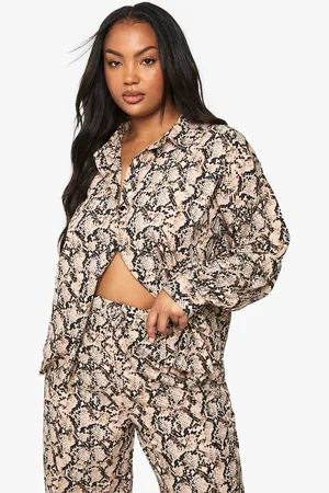 Boohoo Womens Plus Print Basic Long Sleeve Shirt - 22