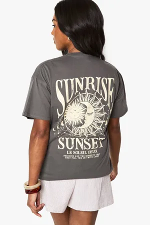 Boohoo Womens PLUS SUNRISE CELESTIAL OVERSIZED T-SHIRT - - 20