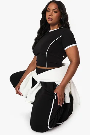 Boohoo Womens Plus Piping Detail T-shirt And Straight Leg Jogger Set - - 20