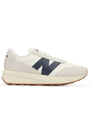 New Balance Unisex 370 in Suede/Mesh, size 5