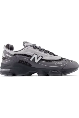 New Balance Unisex 1000 in Suede/Mesh, size 6