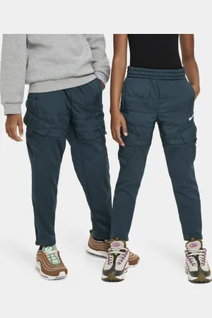 Nike Outdoor Play Older Kids' Woven Cargo Trousers. Nike UK