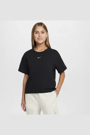 Nike Sportswear Essential Older Kids