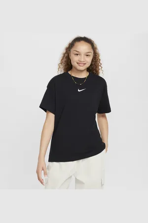 Nike Sportswear Essential Older Kids