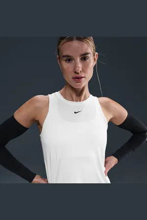 Nike One Classic Women