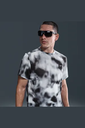Nike Running Division Breathe Men