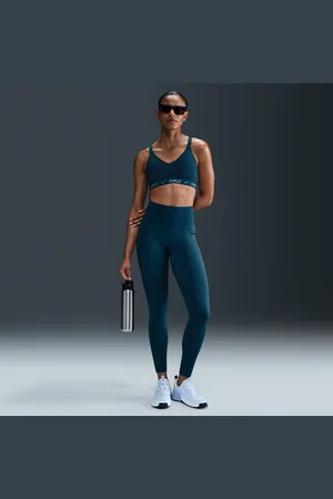 Nike Universa Women